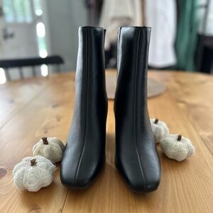 Universal Thread Aubree Ankle Boots - NWOT - Size 8 🖤